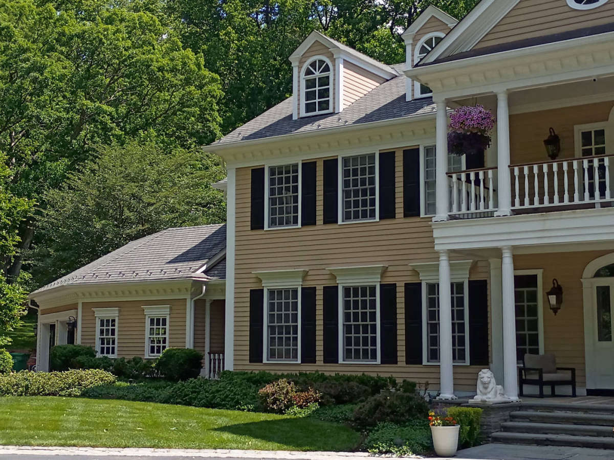 Estate Home — Luxury Shingle Roof — Mendham, NJ